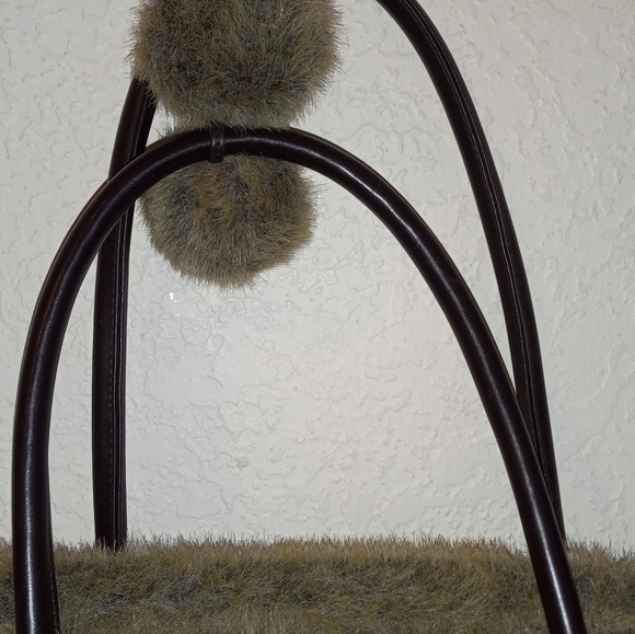 Faux Fur Quilted Shoulder/Oversized Bag - Picture 2 of 7